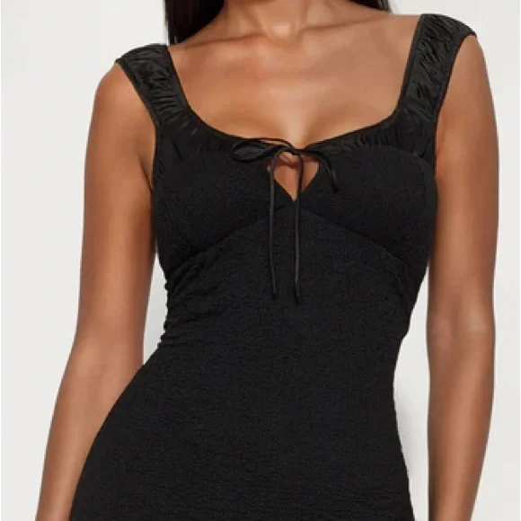 •LBD Maybelle• New Black Textured Midi Dress - Picture 2 of 3